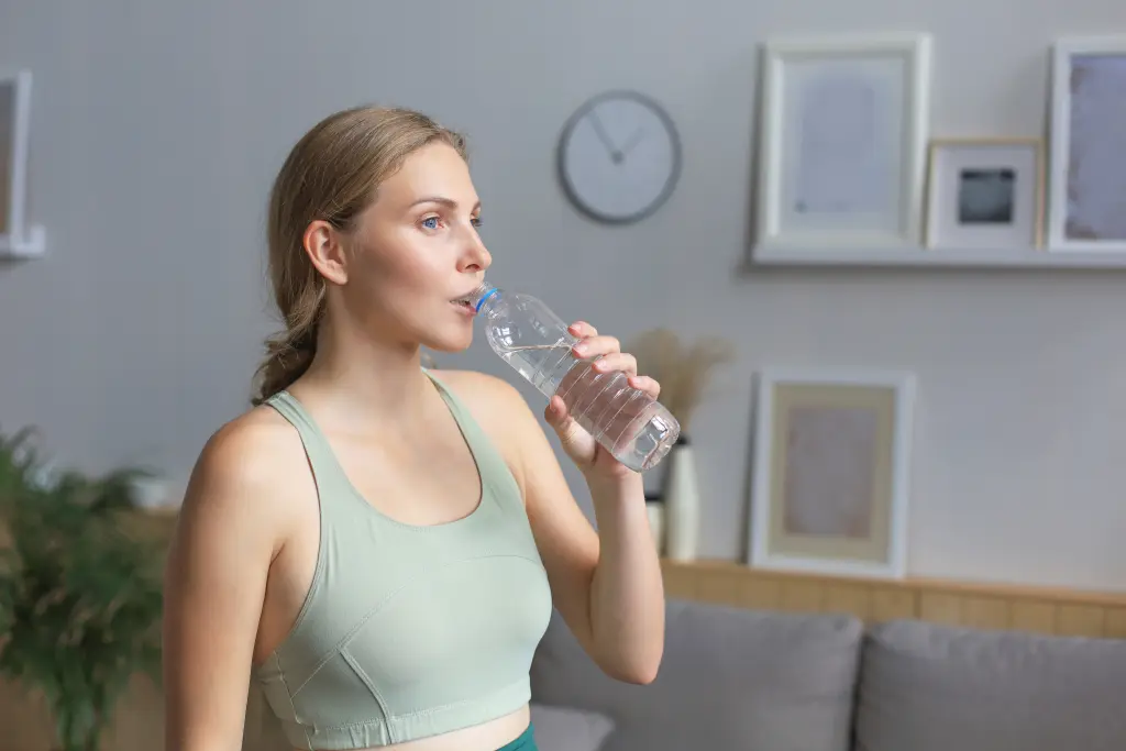 young-beautiful-woman-drinking-water-after-exercising-attractive-female-bodybuilder-working-out-fitness-and-healthy-lifestyle-concept.jpg young-beautiful-woman-drinking-water-after-exercising-attractive-female-bodybuilder-working-out-fitness-and-healthy-lifestyle-concept.jpg
